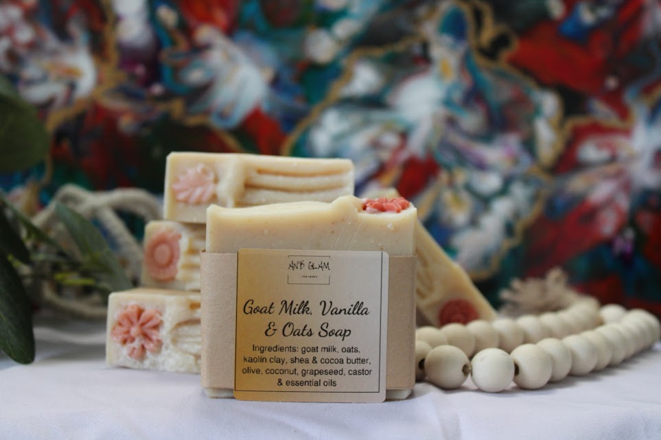 Goatmilk, Vanilla and Oats Soap